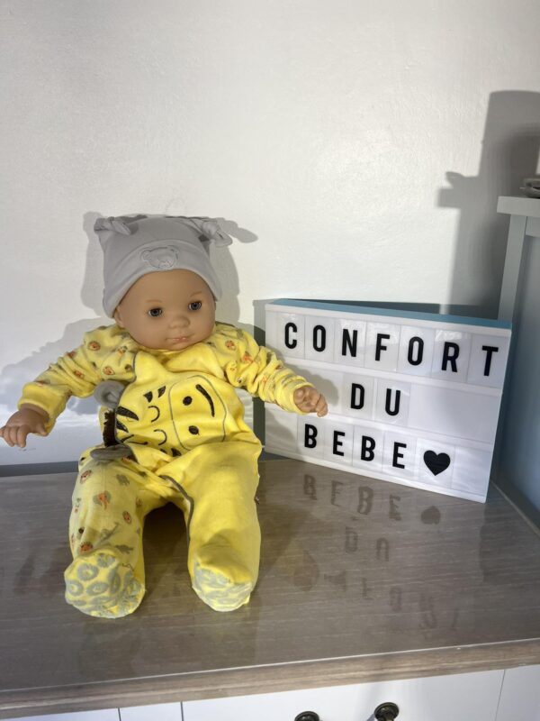Pyjama zèbre 6 mois + bonnet