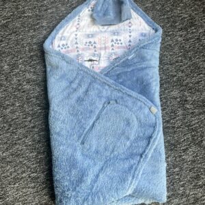 Couverture Bemini avec bonnet