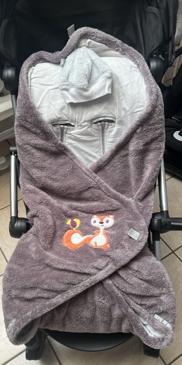 Couverture Bemini avec bonnet